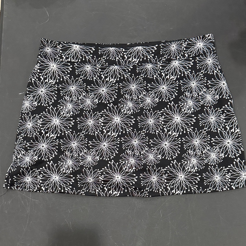 Tranquility by Colorado Clothing Black and White Patterned Skort